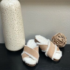 Jenni Kayne Shearling-Lined Crossover Sandals Sz EU 38 Suede Slides Natural new